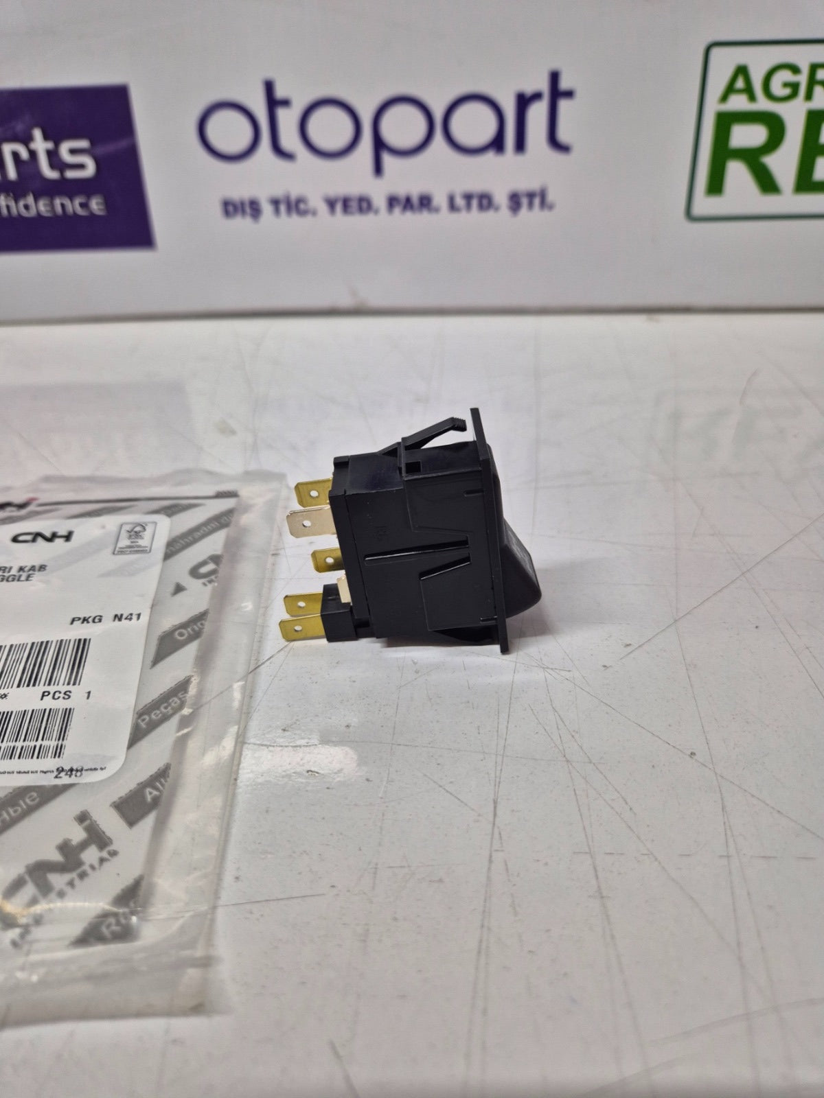 47128548 Toggle Switch fits Case New Holland CNH