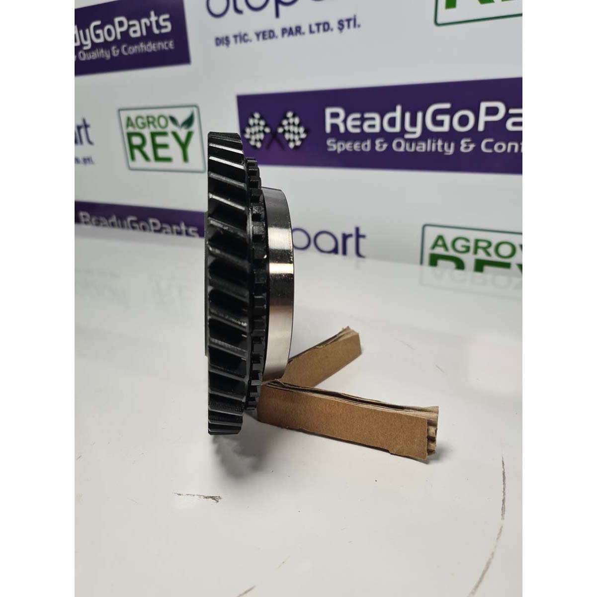 5118918 3rd Driven Gear Fits New Holland CNH