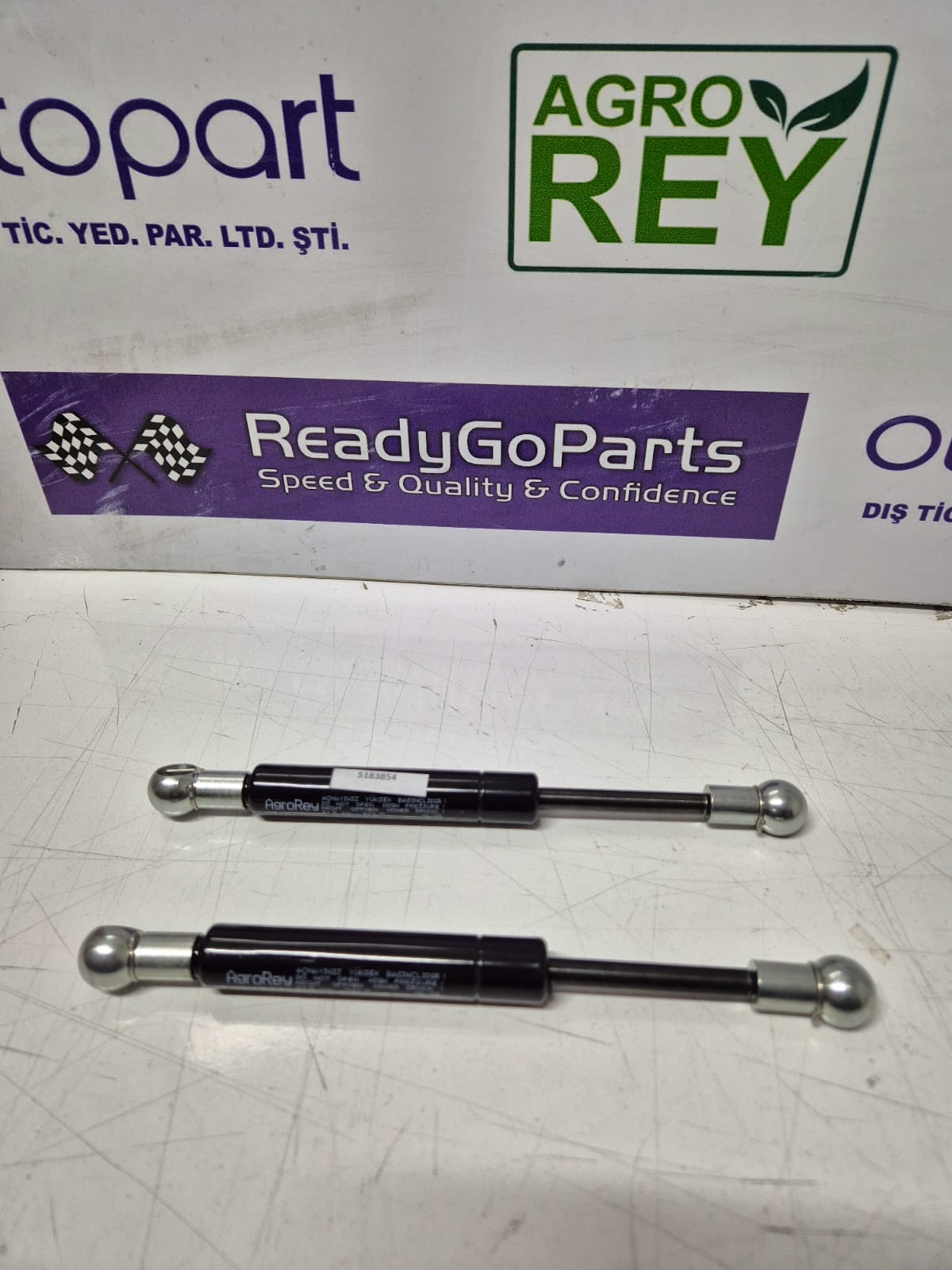 5183854 Cab Door Gas Spring - Cilindro Amortiguador de Gas para la Puerta