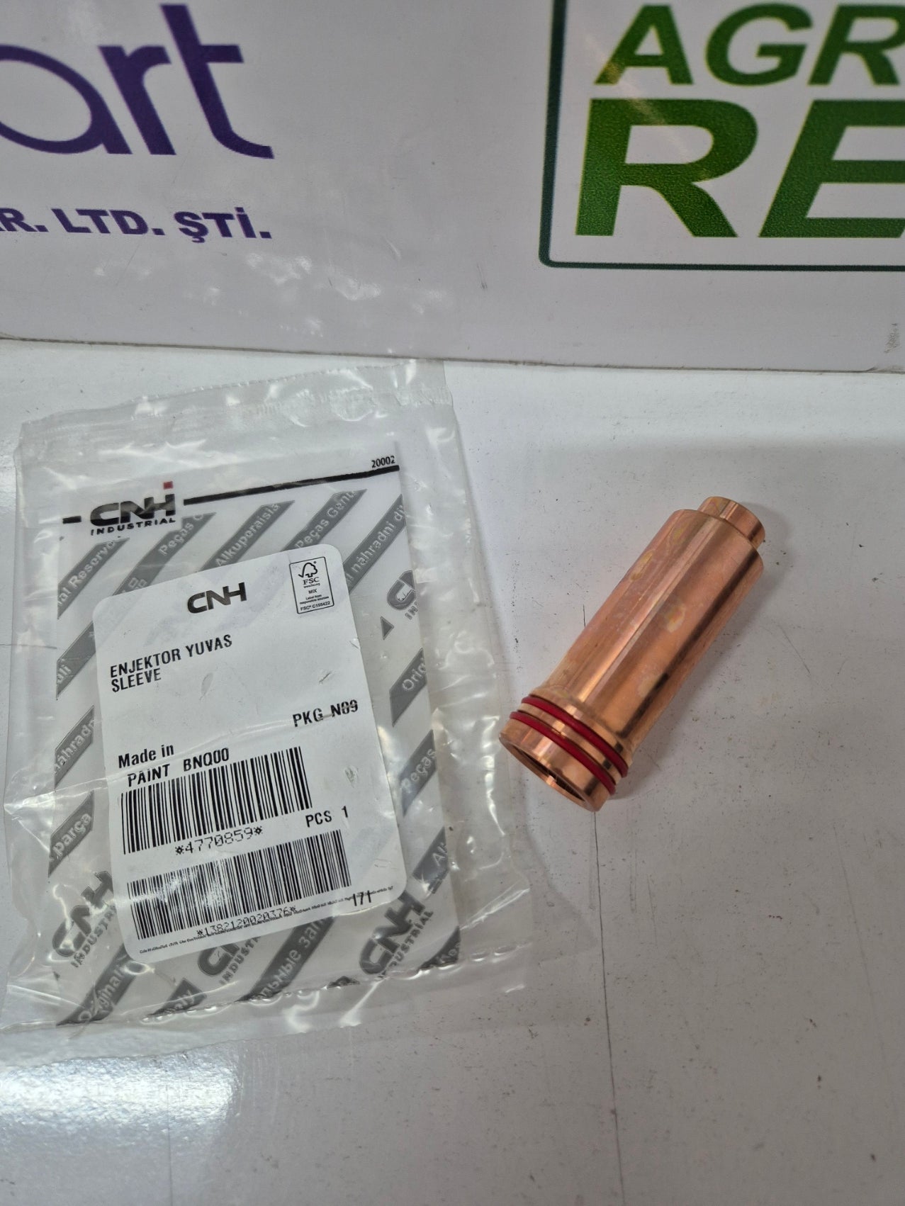 4770859 Sleeve, Length: 136.2 mm Fits New Holland Case CNH