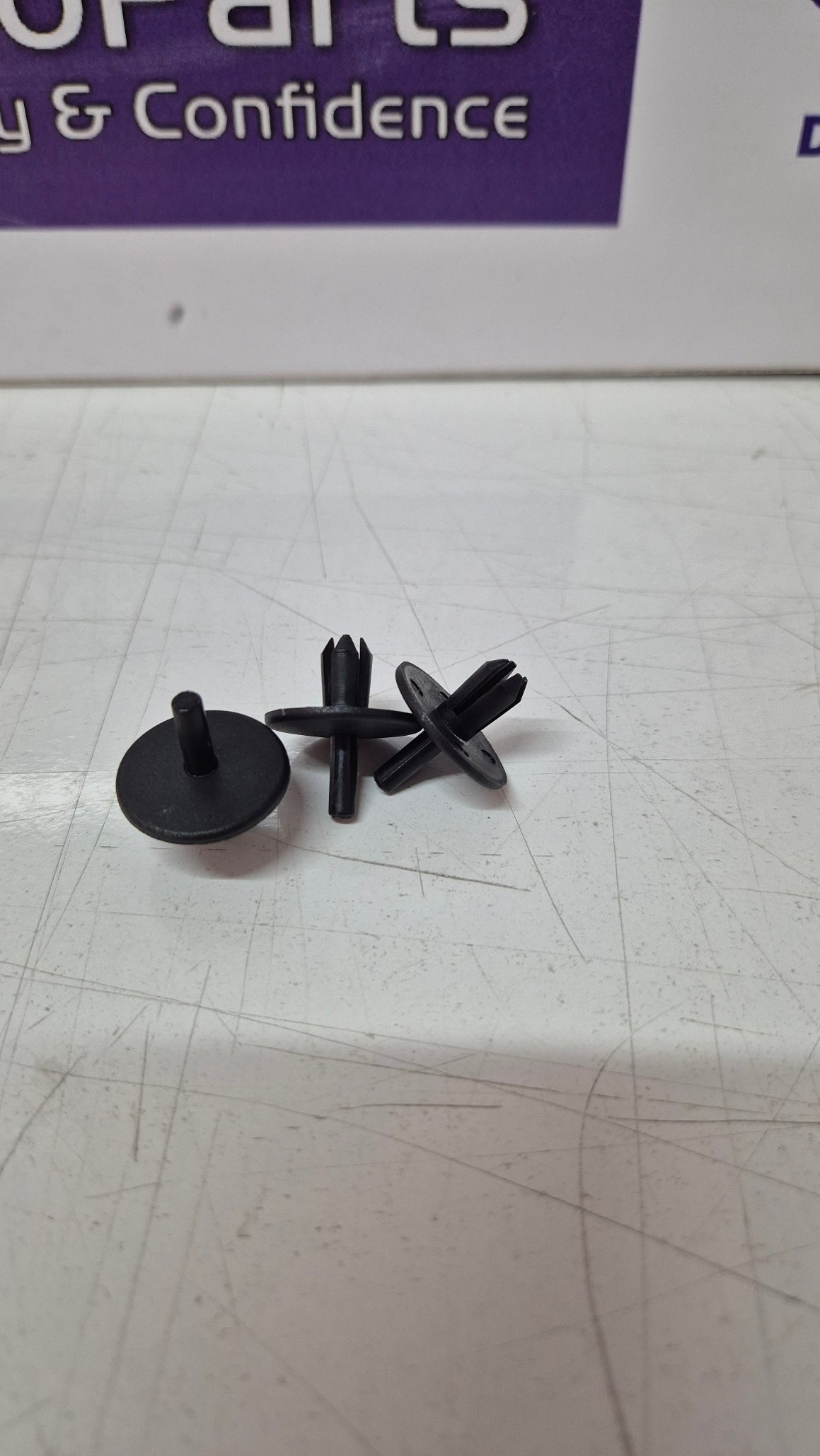5162852 Rivet - 7.3mm OD x 12mm L  Fits New Holland CNH