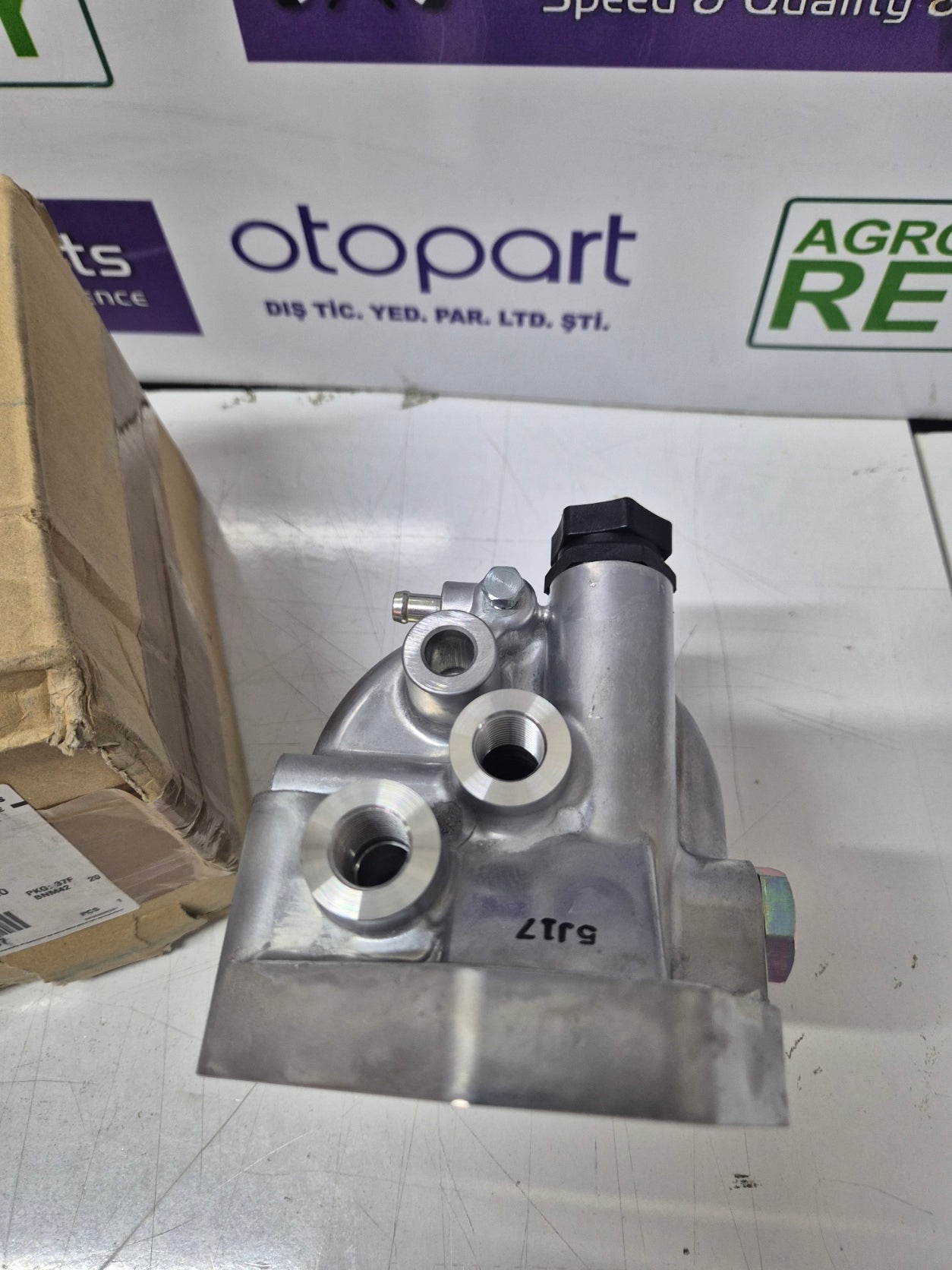 84389367  HEAD FILTER Fit New Holland CNH