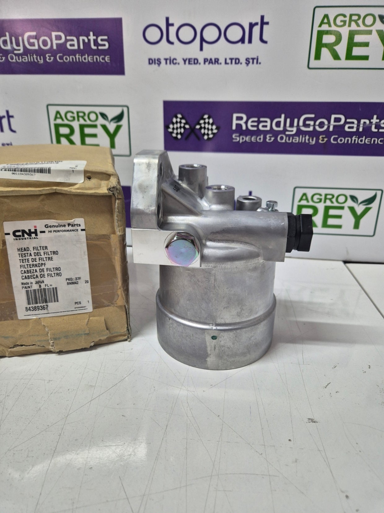 84389367  HEAD FILTER Fit New Holland CNH