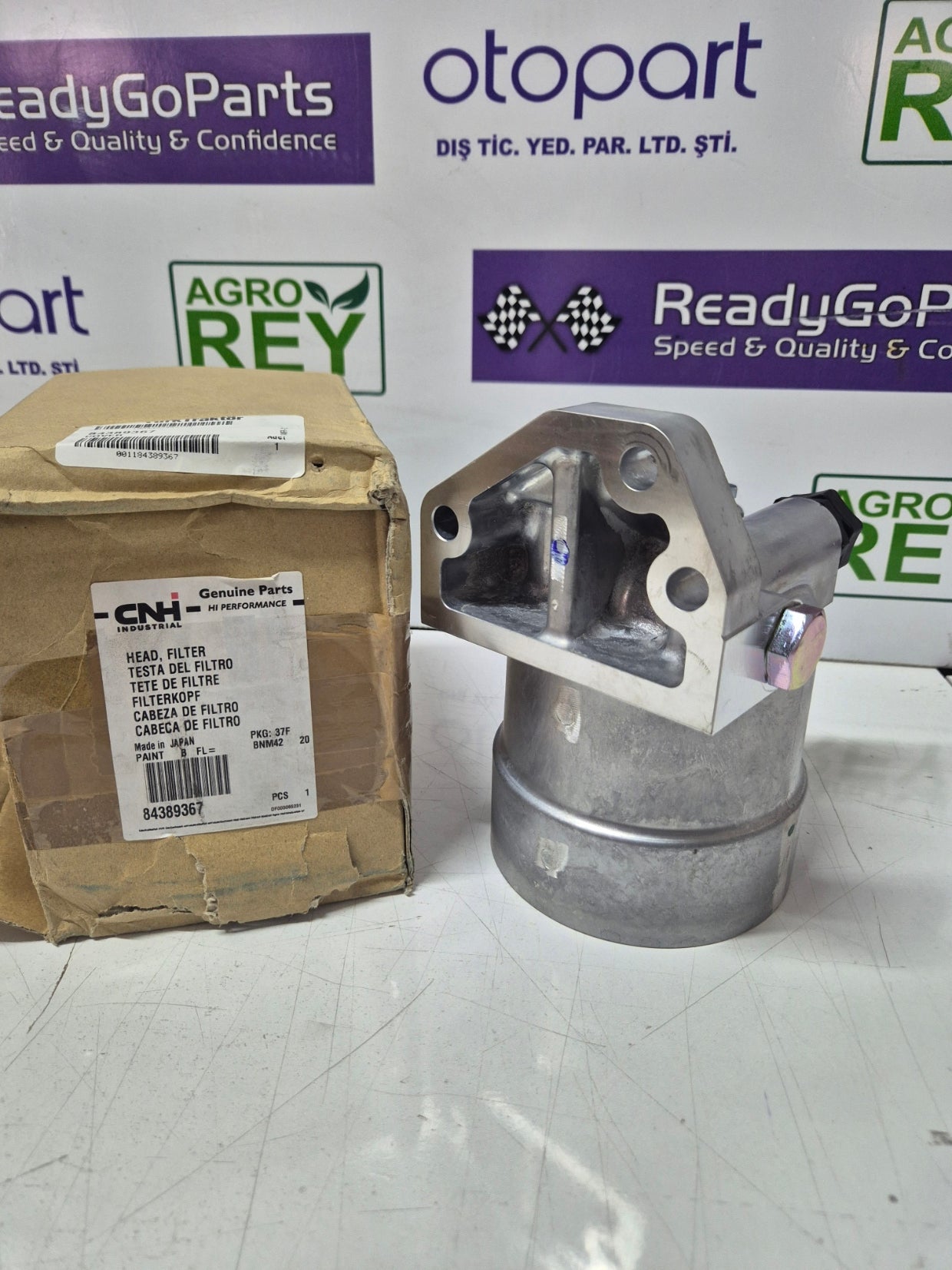 84389367  HEAD FILTER Fit New Holland CNH