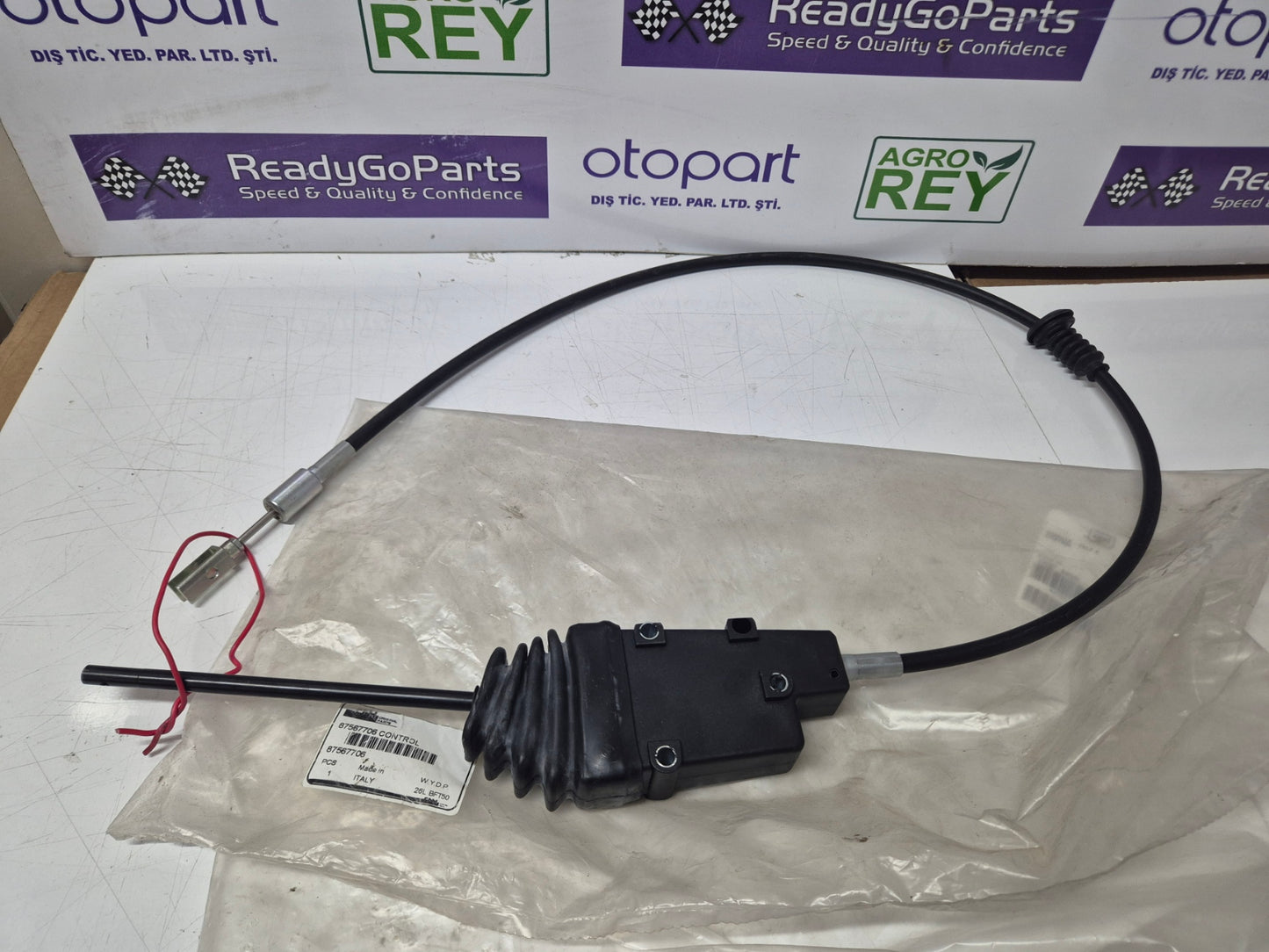 87567706  Hydraulic Remote Control Valve Lever Assembly  1158 mm L Fit New Holland CNH