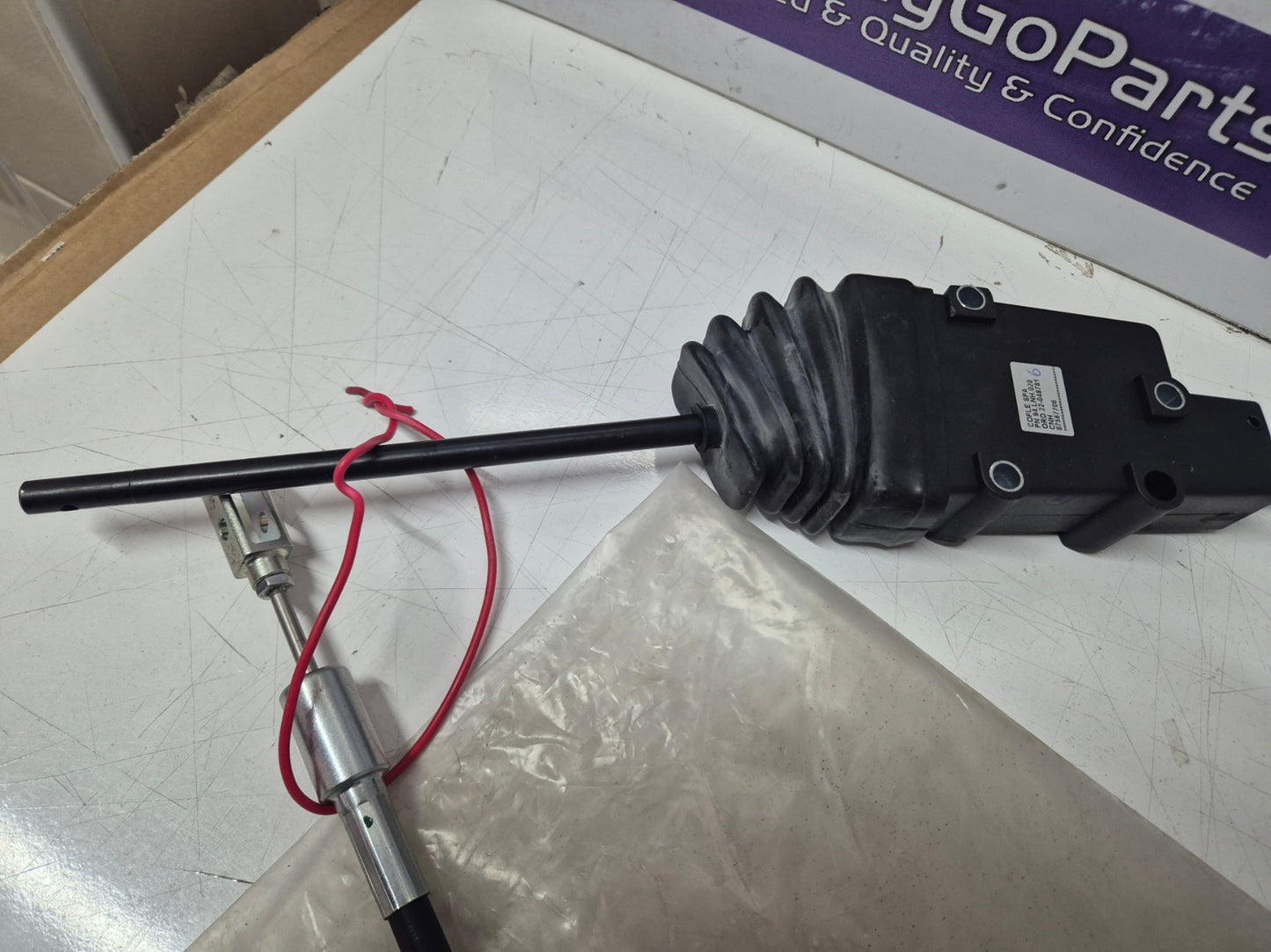 87567706  Hydraulic Remote Control Valve Lever Assembly  1158 mm L Fit New Holland CNH