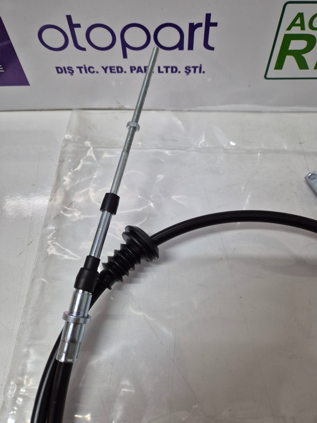 87678198 - Hydraulic Control Valve Cable - 1828 mm - Aftermarket and Brandnew